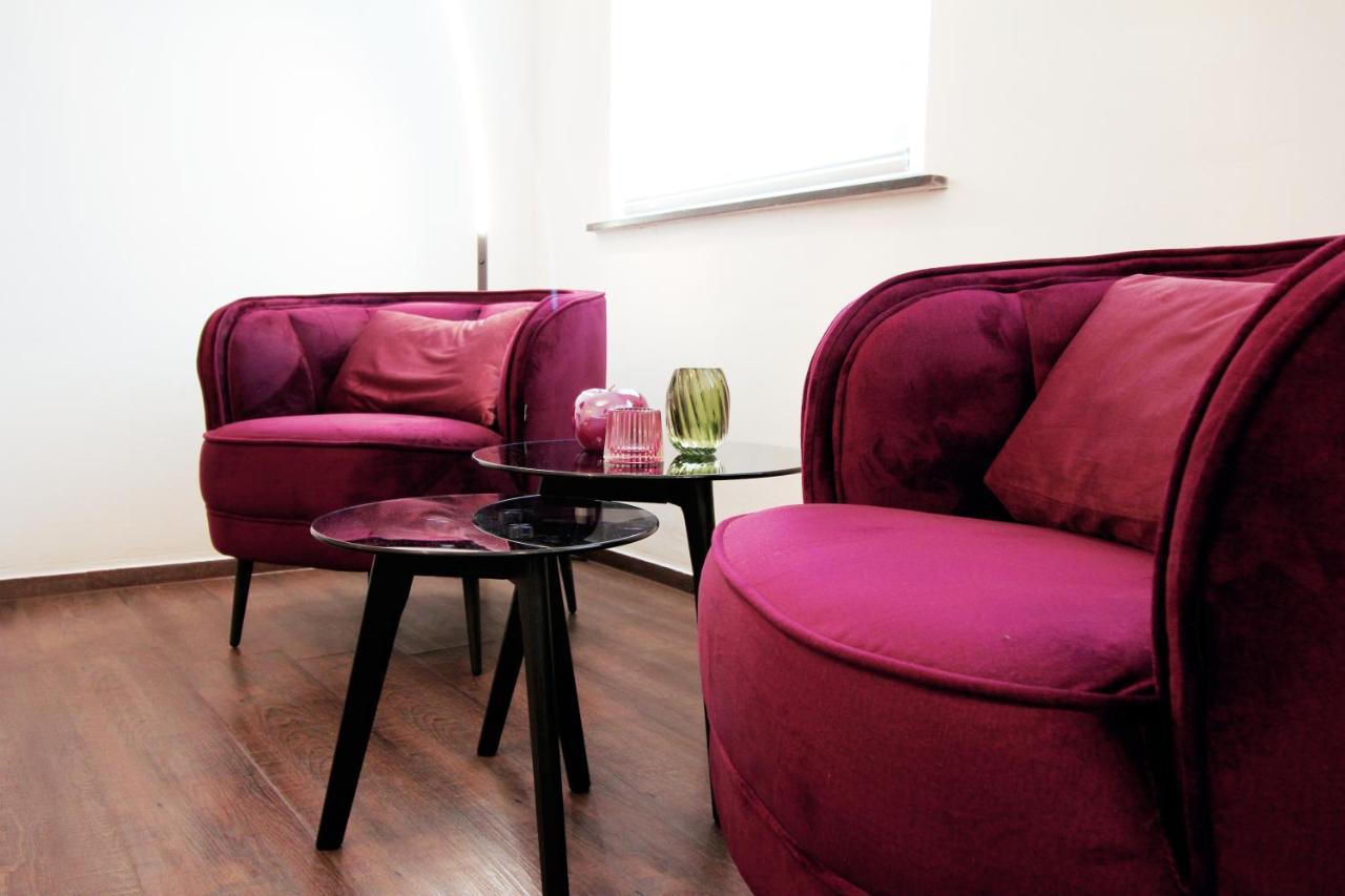 Secret Hideaways Cozystudio Superior Apartments Mit Wifi L 450M Bis Uni L Messe L Flughafen L Zoo Duisburg Exterior photo