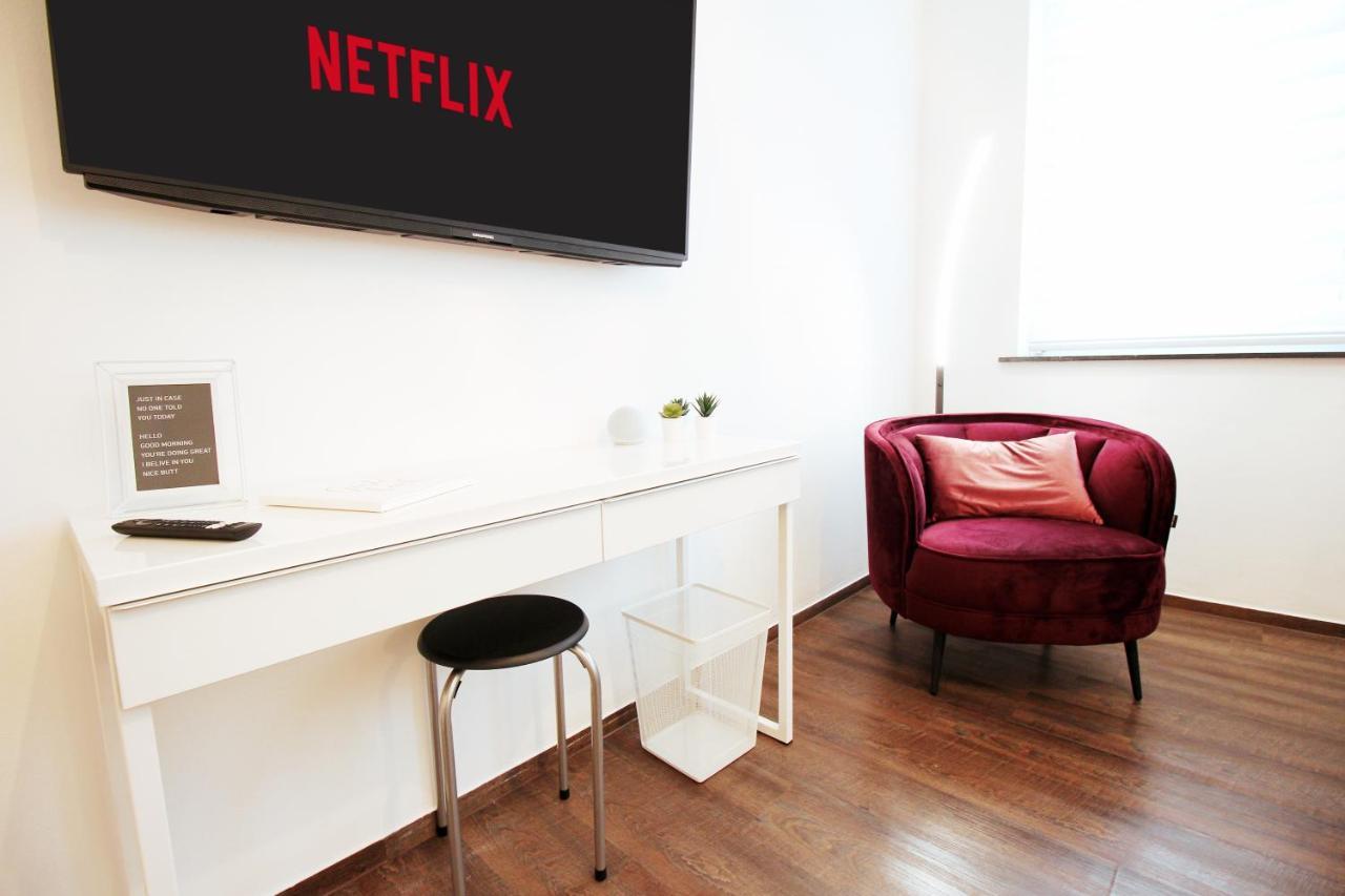 Secret Hideaways Cozystudio Superior Apartments Mit Wifi L 450M Bis Uni L Messe L Flughafen L Zoo Duisburg Exterior photo